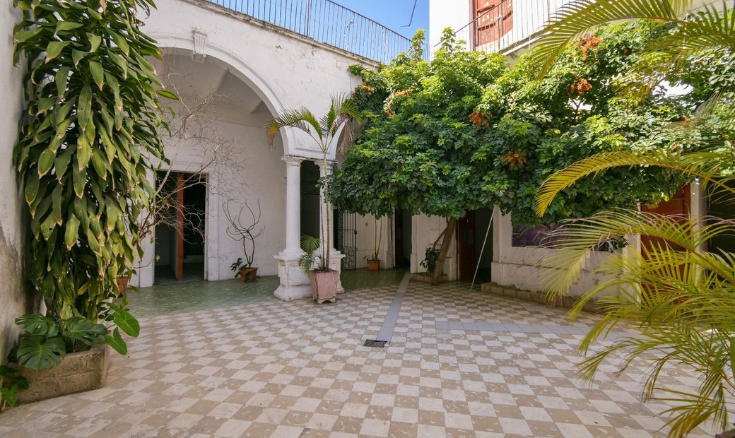 Casa Donato Guerra For Sale. In Guadalajara, Jalisco, Mexico For Sale