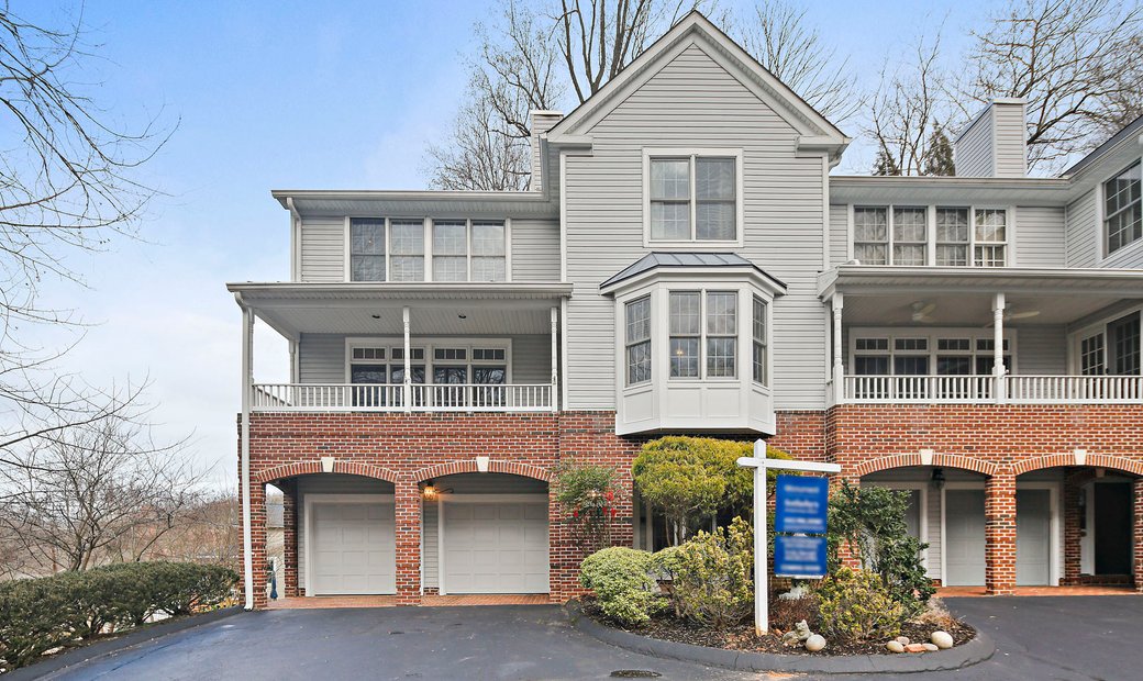 Oella Colonial Townhome In Ellicott City, Maryland, United States For