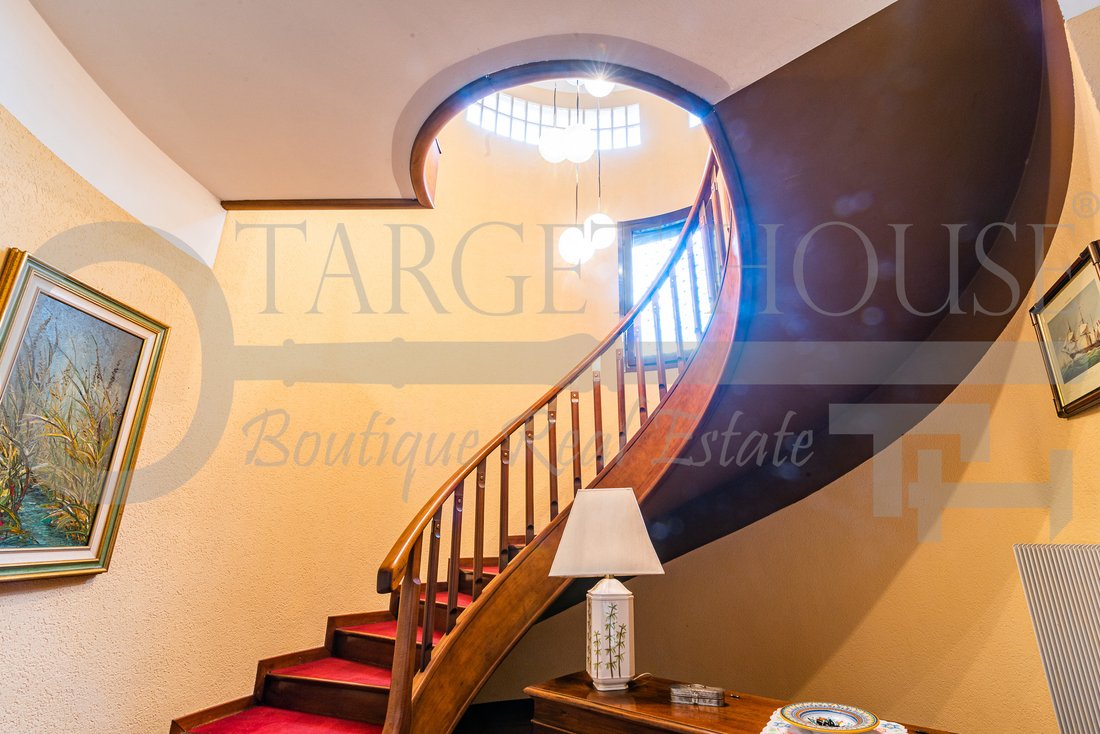 Villa in Fino Mornasco, Lombardy, Italy 3 - 12044613