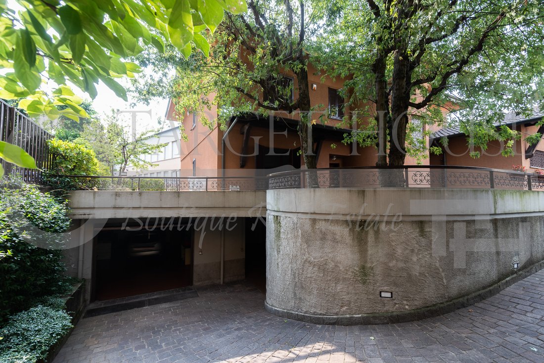 Villa in Fino Mornasco, Lombardy, Italy 4 - 12044613