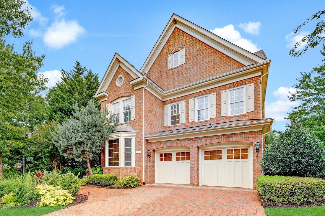 3541 Schuerman House Dr In Oakton, Virginia, United States For Sale