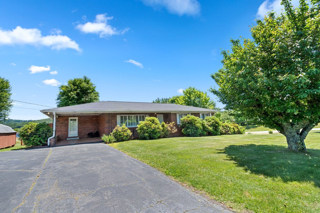 505 Enka Lake Road, Candler, Nc 28715 In Candler, North Carolina