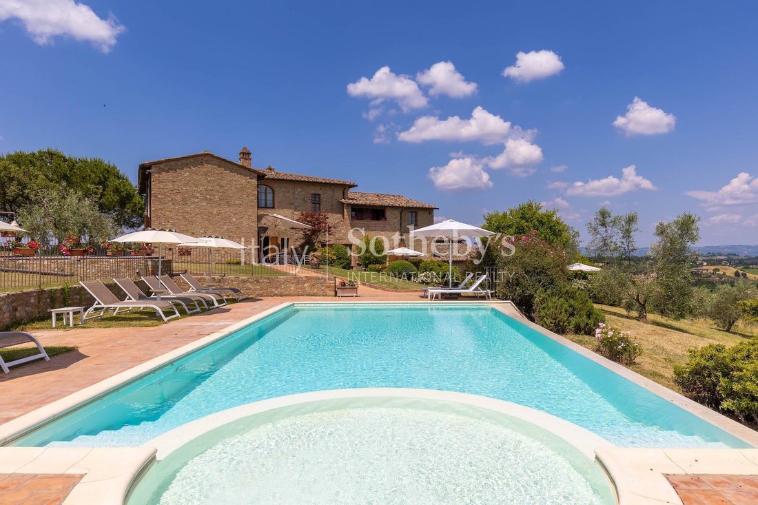 House in San Gimignano, Tuscany, Italy 4 - 12927077