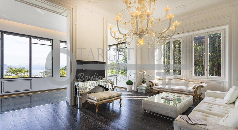 Villa in Stresa, Piedmont, Italy 1 - 13702675