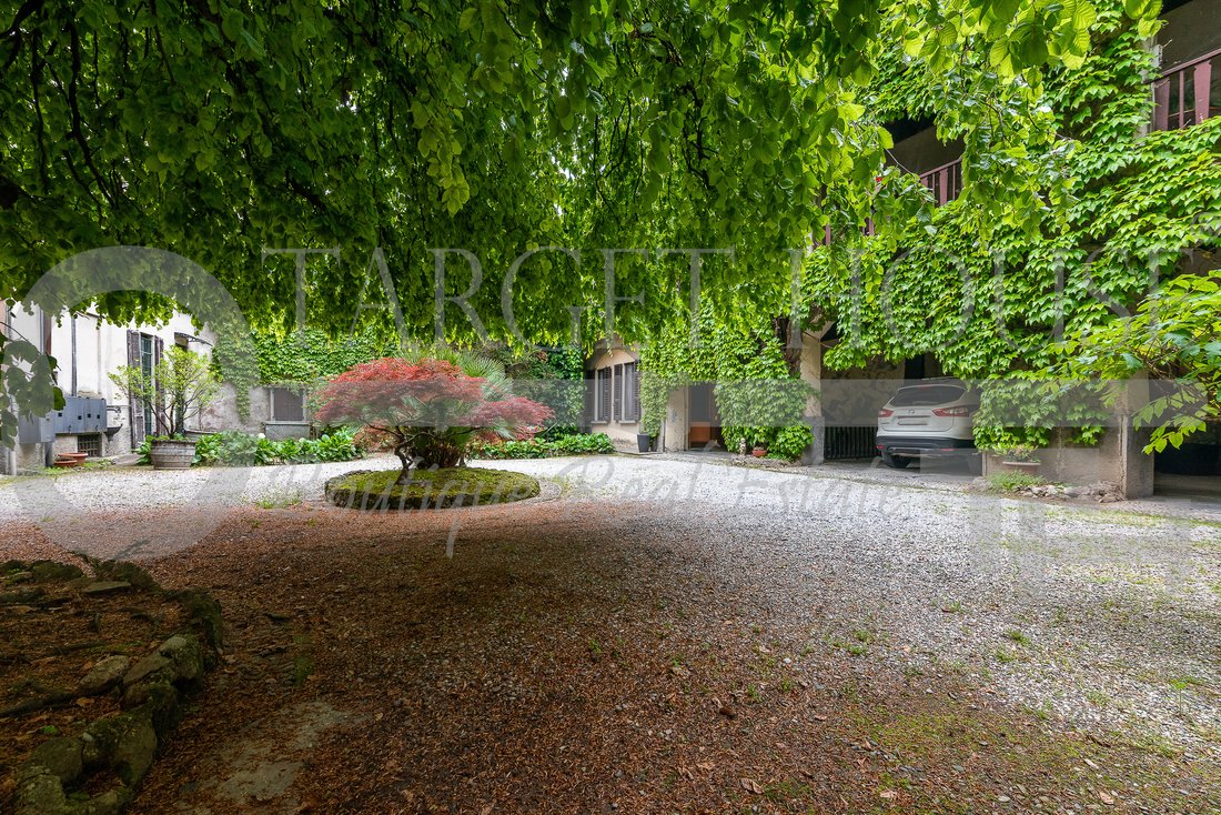 Chalet in Alzate Brianza, Lombardei, Italien 2 - 13702733