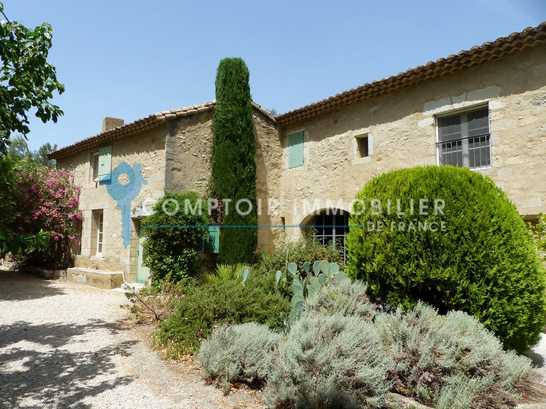 Le Rêve Provençal: A Timeless 18th-Century Mas Crowned by Wild Beauty