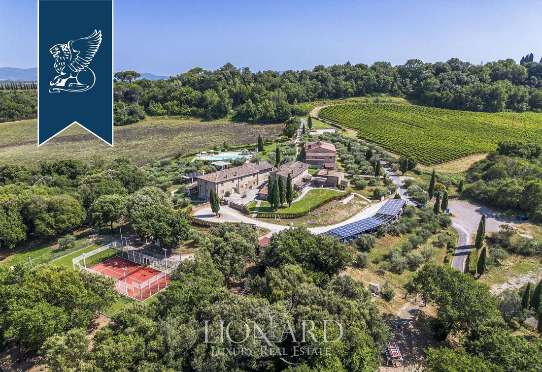 Villa in San Gimignano, Tuscany, Italy 2 - 13703324