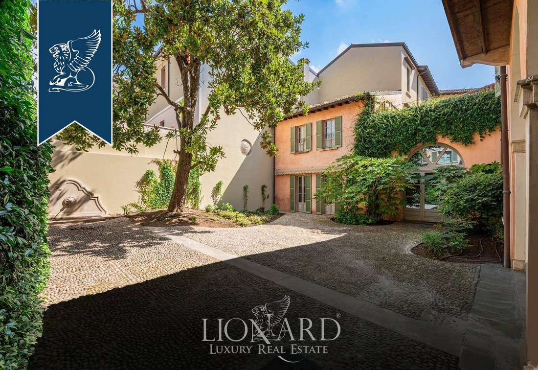 Villa in Historic Center, Brescia, Lombardy 5 - 13703271