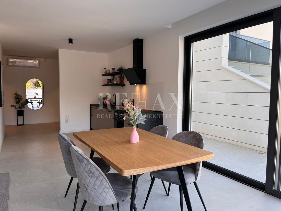 Apartment in Grad Crikvenica, Primorje-Gorski Kotar County, Croatia 2 - 13703587
