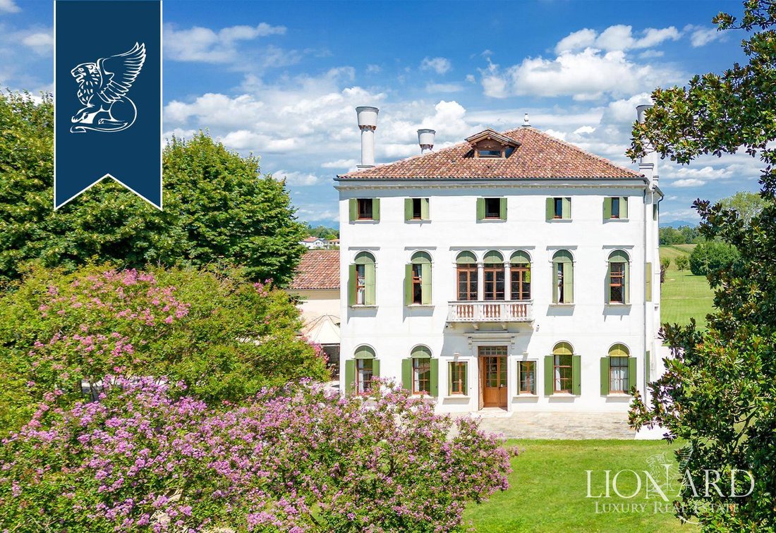 Villa in Dolo, Veneto, Italy 1 - 13703312