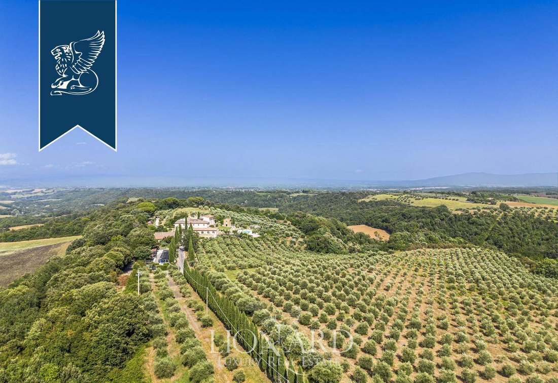 Villa in San Gimignano, Tuscany, Italy 4 - 13703324