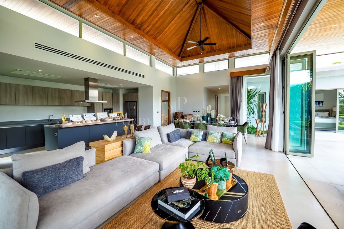 Villa in Phuket, Phuket, Thailand 5 - 13704853