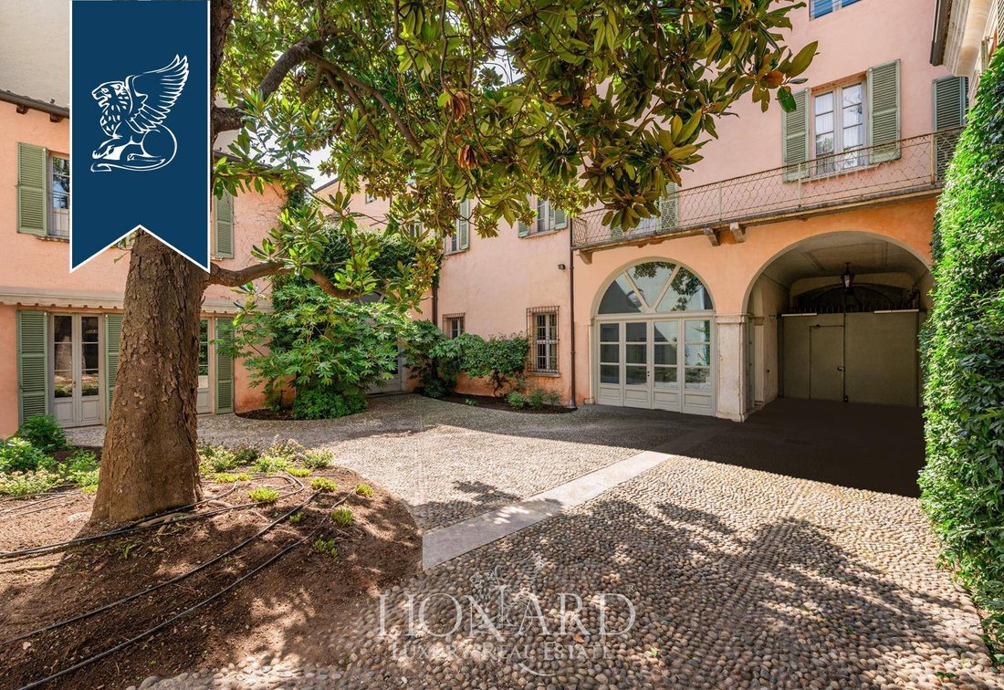 Villa in Historic Center, Brescia, Lombardy 3 - 13703271