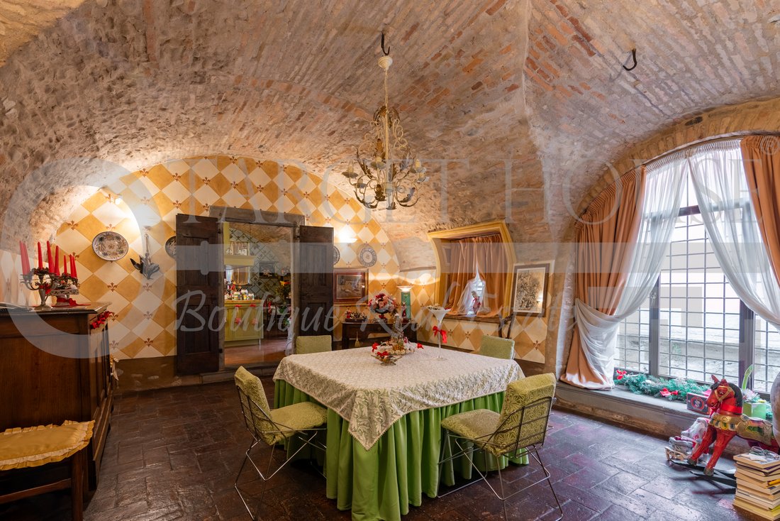 A Timeless Lombardy Dream: Where Renaissance Grandeur Meets Modern Whisperings