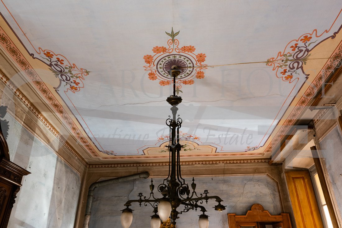 Estate in Sirone, Lombardy, Italy 1 - 13705022