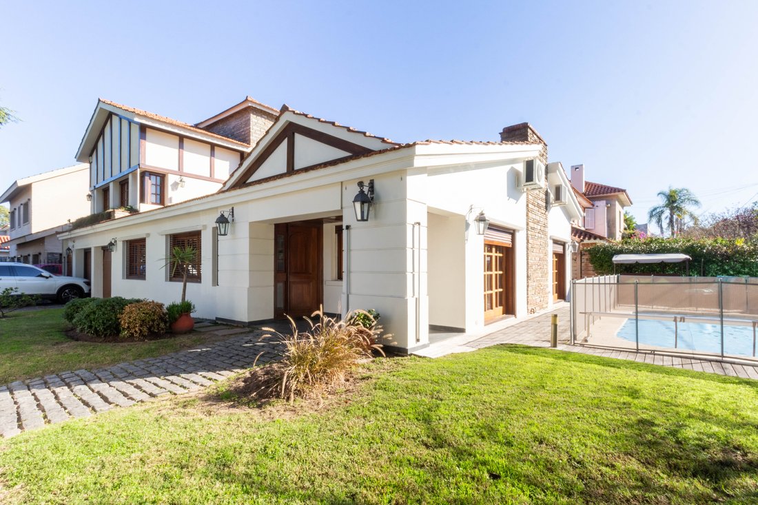 House in Montevideo, Departamento de Montevideo, Uruguay 1 - 13705223