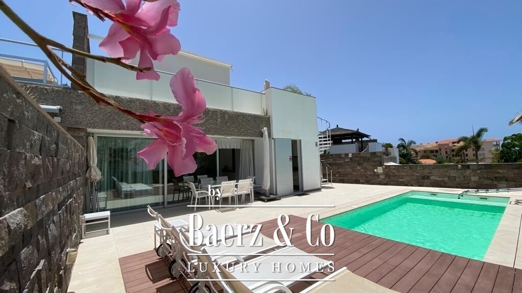 House in Costa Adeje, Adeje, Canary Islands 1 - 13708629