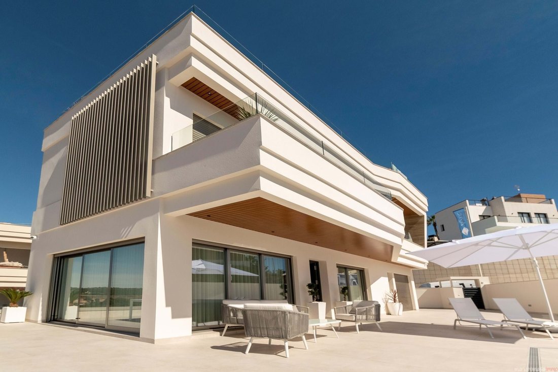 Villa in Orihuela, Valencian Community, Spain 1 - 13705345