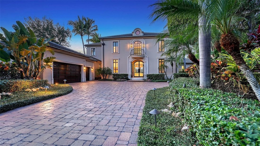 Spectacularly Finished And Expansive In Longboat Key, Florida, United