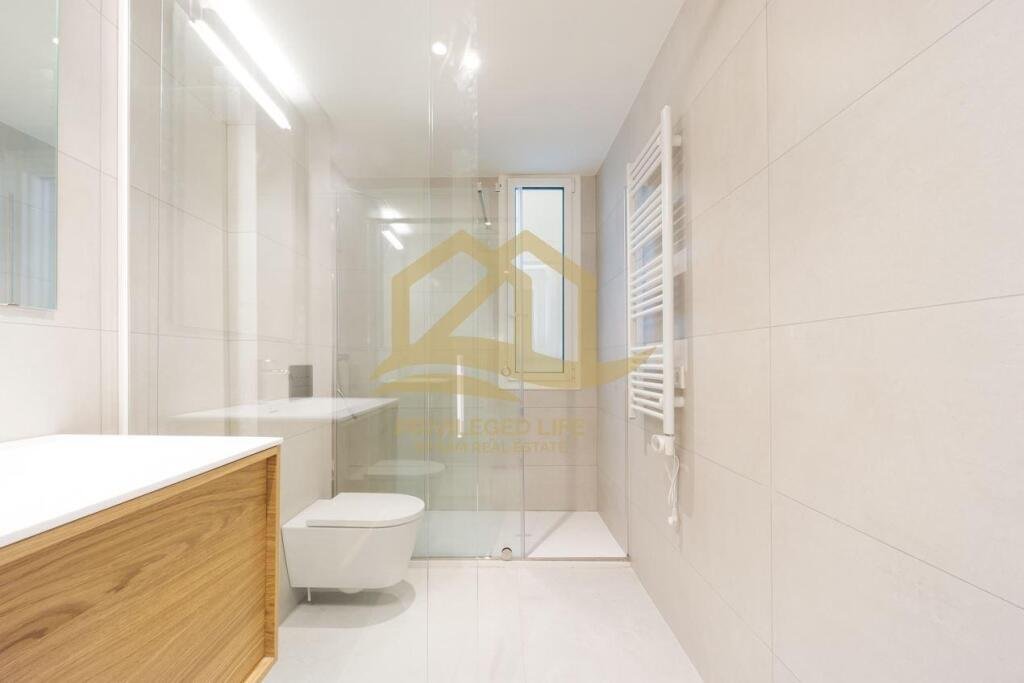 Apartment in Eixample, Barcelona, Spain 1 - 13620072