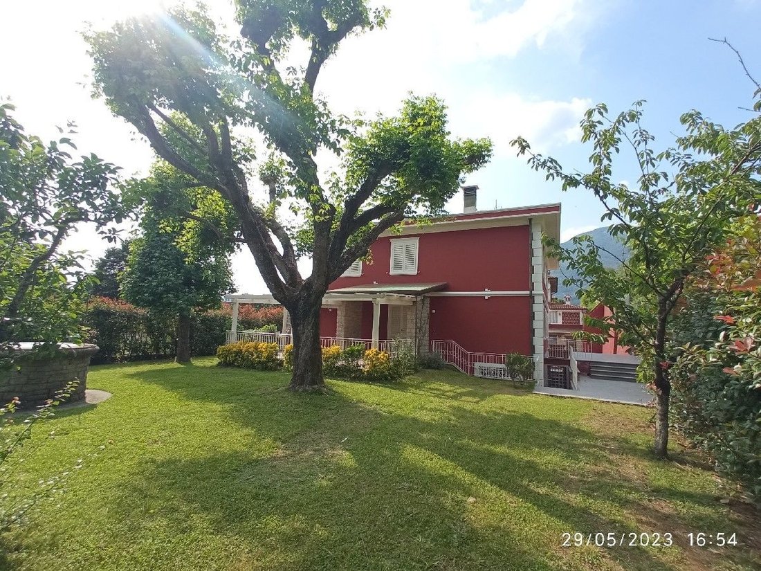 Villa in Camaiore, Tuscany, Italy 3 - 12944498