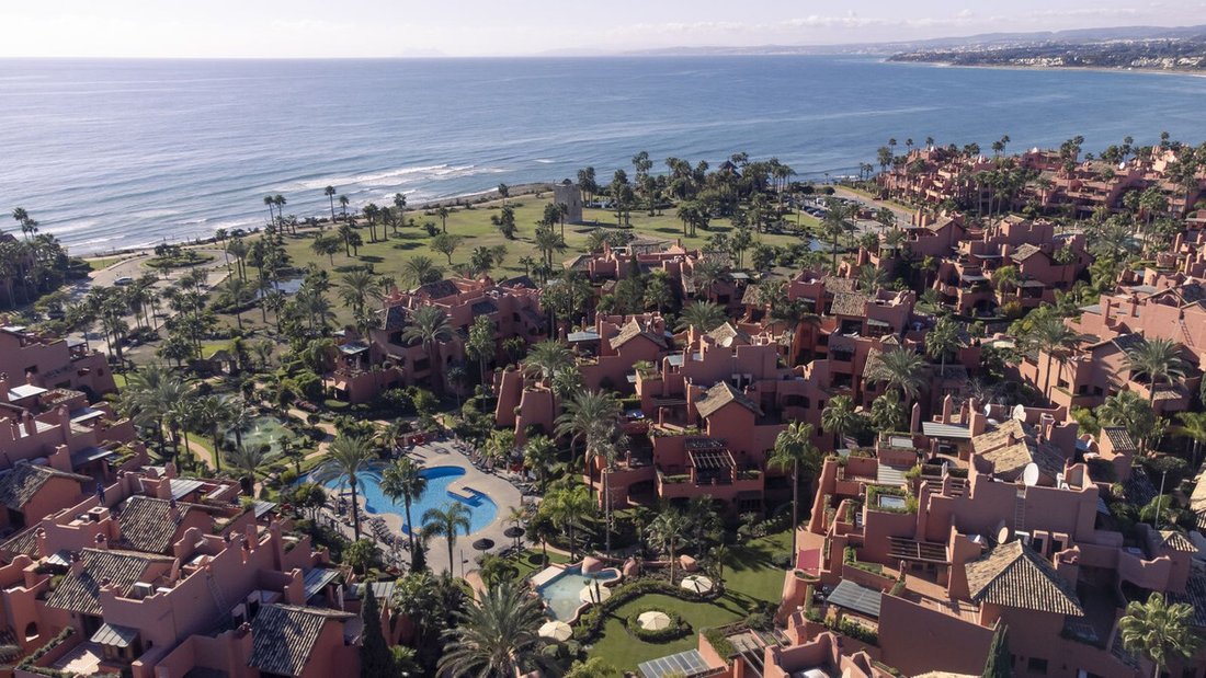 Apartment in Estepona, Andalusia, Spain 2 - 13710126