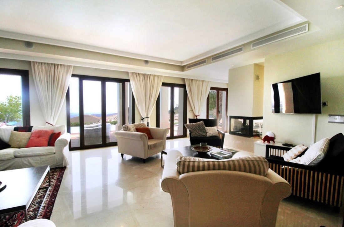 Villa in Benahavis, Andalusia, Spain 3 - 13711247