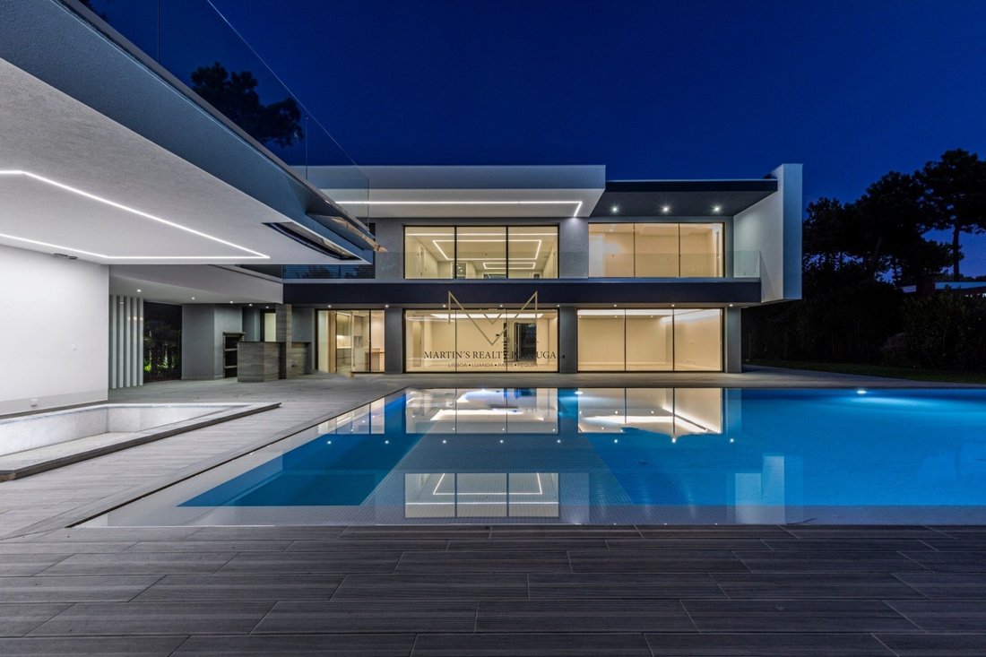 Villa in Aroeira, Charneca de Caparica e Sobreda, Portugal 1 - 13713425