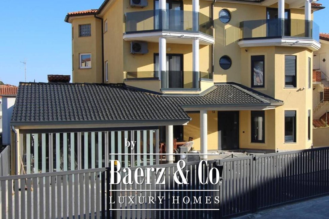 Villa in Pjescana Uvala, Istria County, Croatia 2 - 13337805