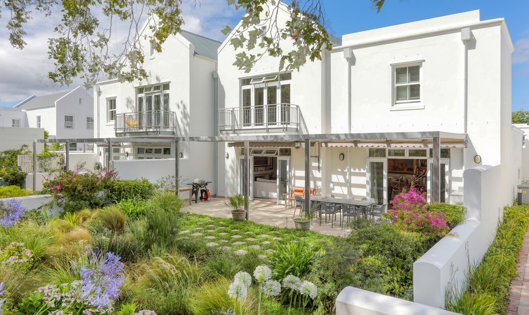 Lock And Go In Sought After Security In Cape Town, Western Cape, South