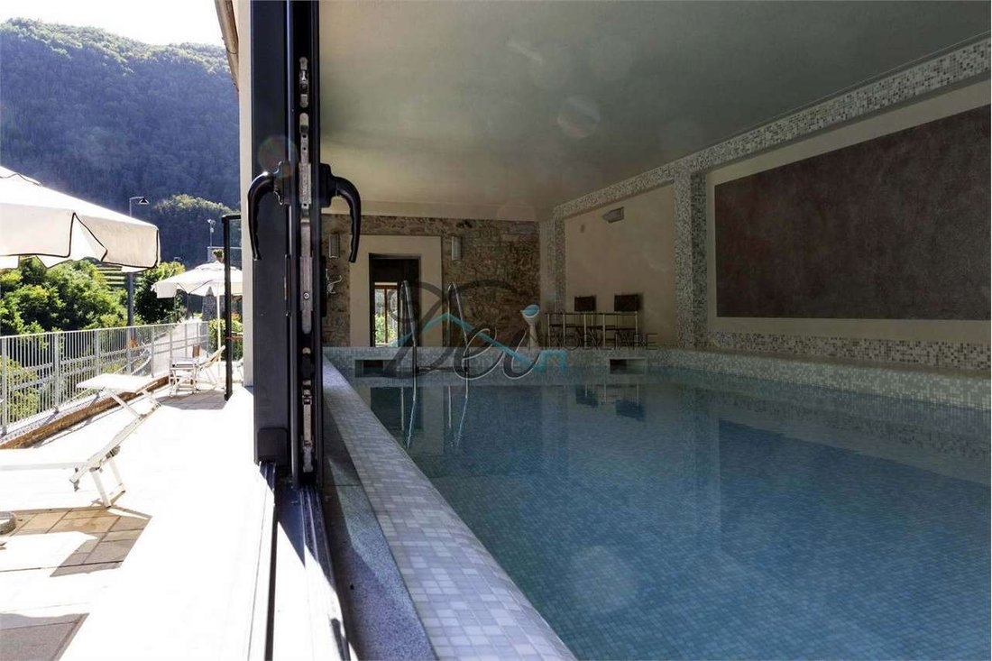 Estate in Fabbriche di Vergemoli, Tuscany, Italy 4 - 13715219