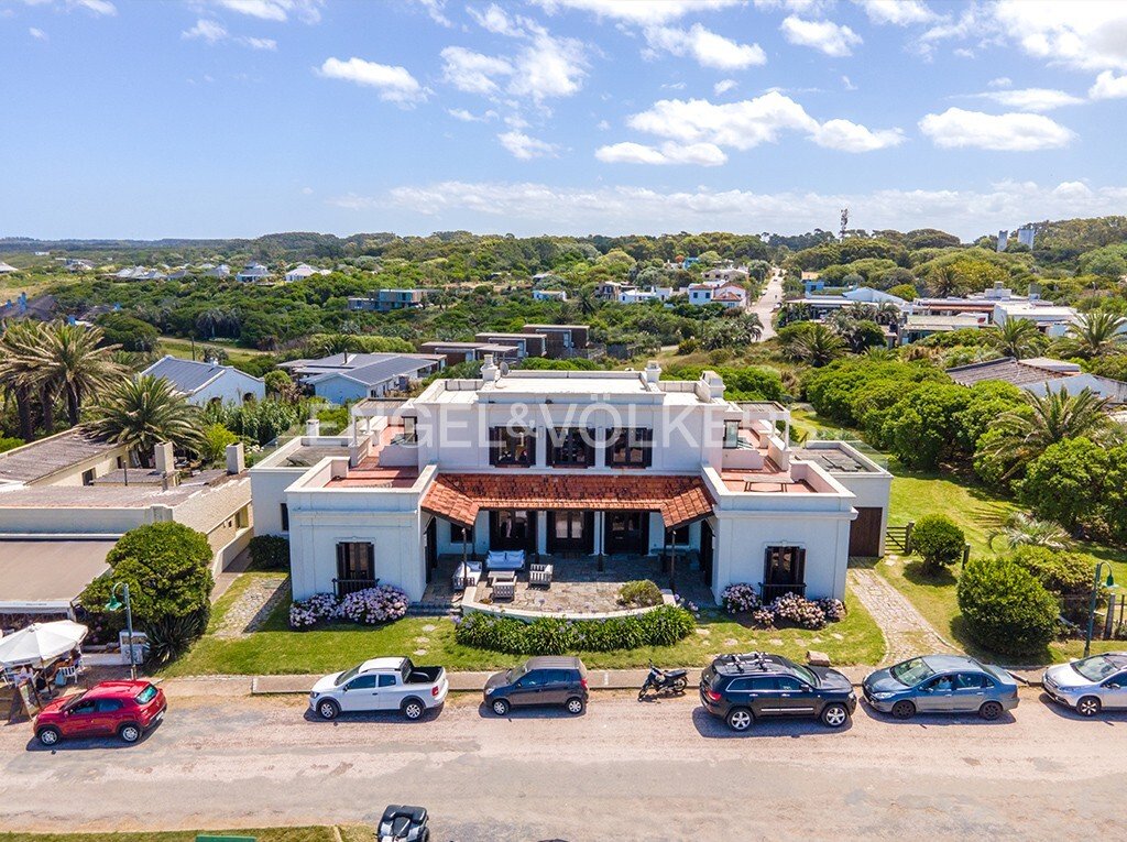 Townhouse in La Pedrera, Rocha Department, Uruguay 1 - 13714442