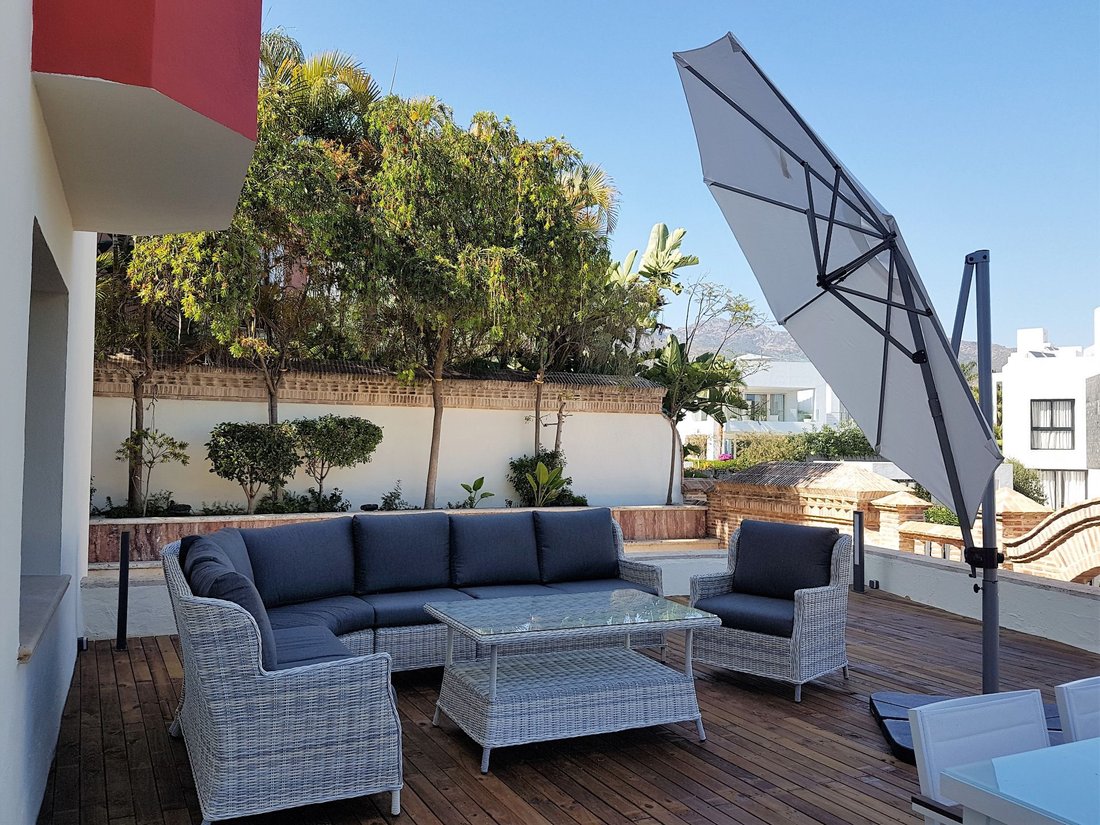 Villa in Marbella, Andalusia, Spain 4 - 13714037