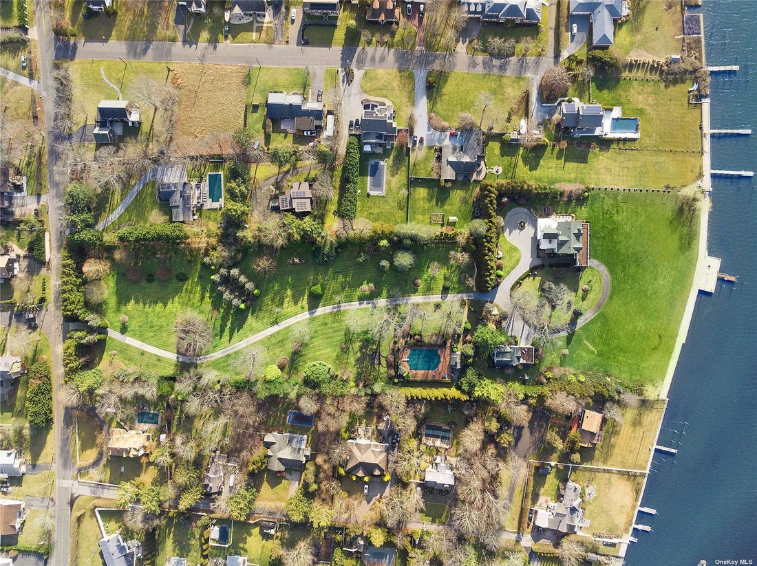 House Center Moriches In Center Moriches, New York, United States For