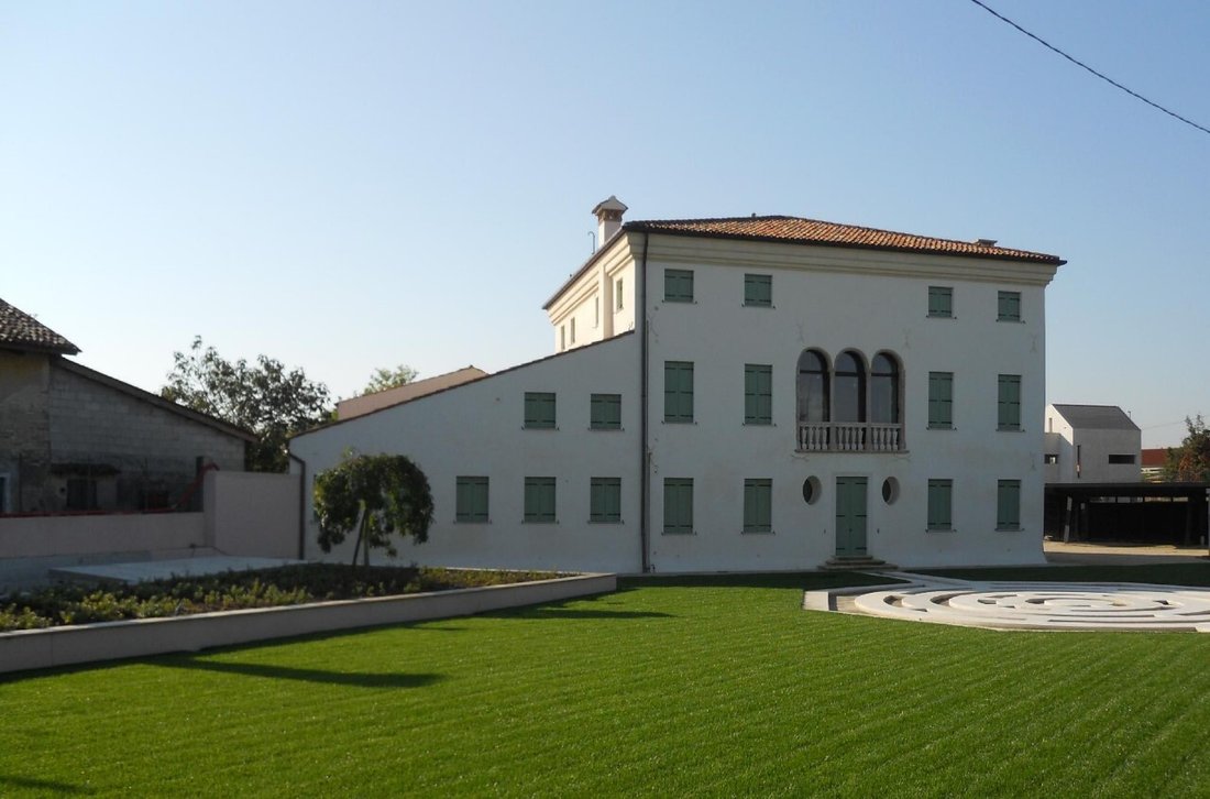 Villa in Stra, Veneto, Italy 1 - 13720628