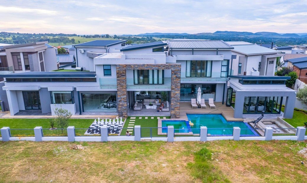 An Exquisite 4 Bed Home In Copperleaf Golf In Centurion, Gauteng, South Africa For Sale (13725603)