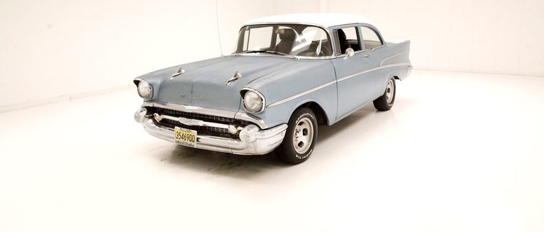 Sedan in Morgantown, United States 1 - 13721493
