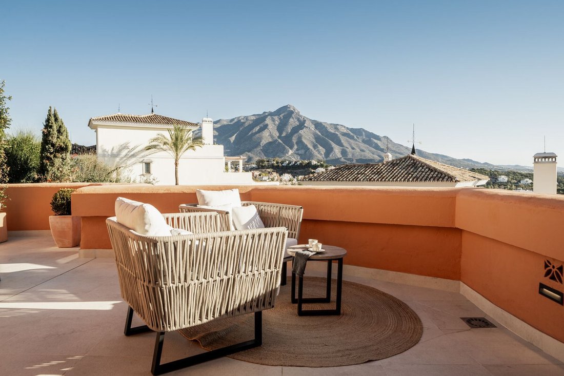 Apartment in Puerto Banus, Marbella, Spain 1 - 13721786