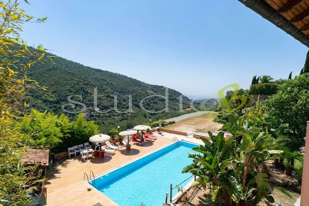 Villa in Bordighera, Liguria, Italy 5 - 13722710