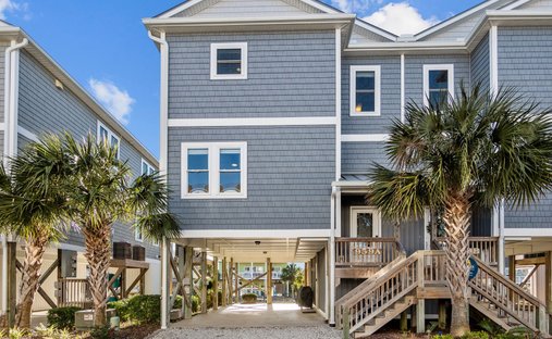 Luxury oceanfront apartments for sale in Topsail Beach, North Carolina ...