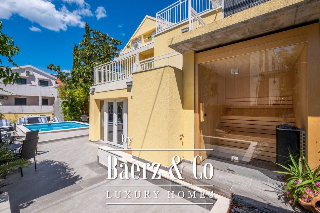 Villa in Cavtat, Dubrovnik-Neretva County, Croatia 2 - 13357256