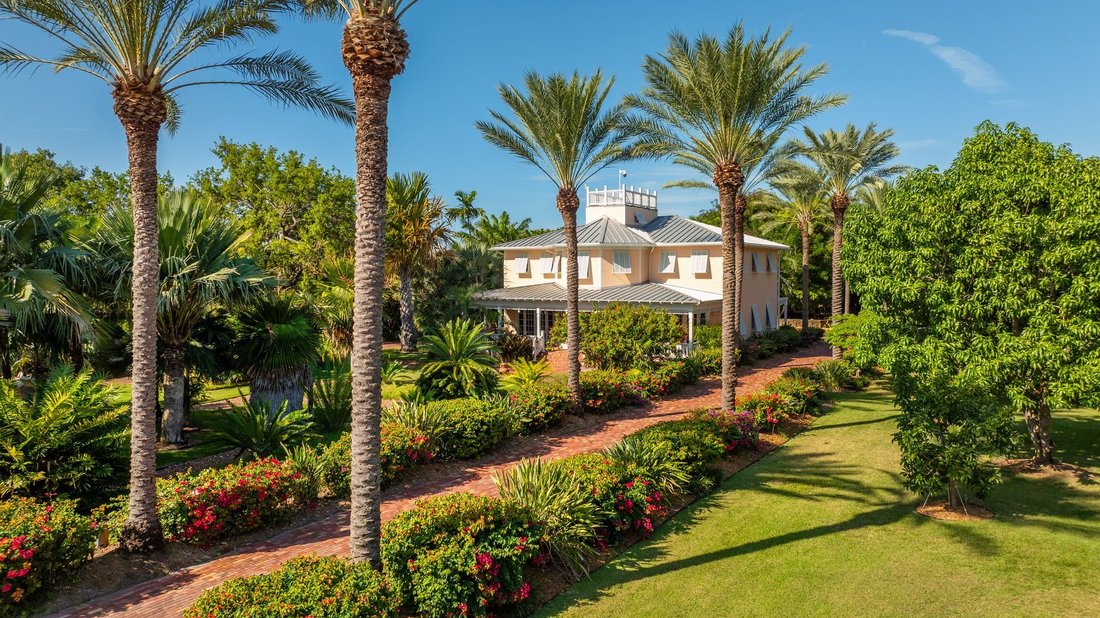 5 Bedrooms Single Family Detached In Marathon, Florida, United States