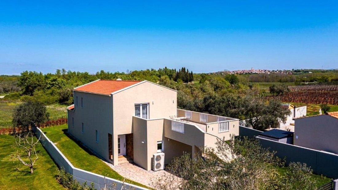 House Novigrad, 274m2 In Novigrad, Istria County, Croatia For Sale
