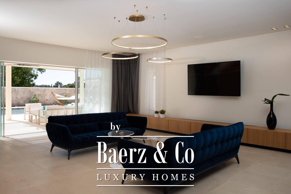 Villa in Cavtat, Dubrovnik-Neretva County, Croatia 4 - 13732152