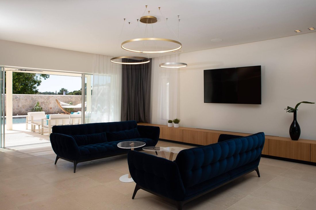 Villa in Cavtat, Dubrovnik-Neretva County, Croatia 4 - 13731359
