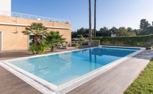 Villa in Aroeira, Charneca de Caparica e Sobreda, Portugal 1