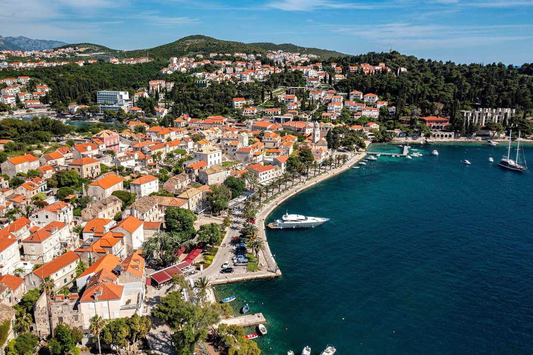 Villa in Cavtat, Dubrovnik-Neretva County, Croatia 1 - 13731359