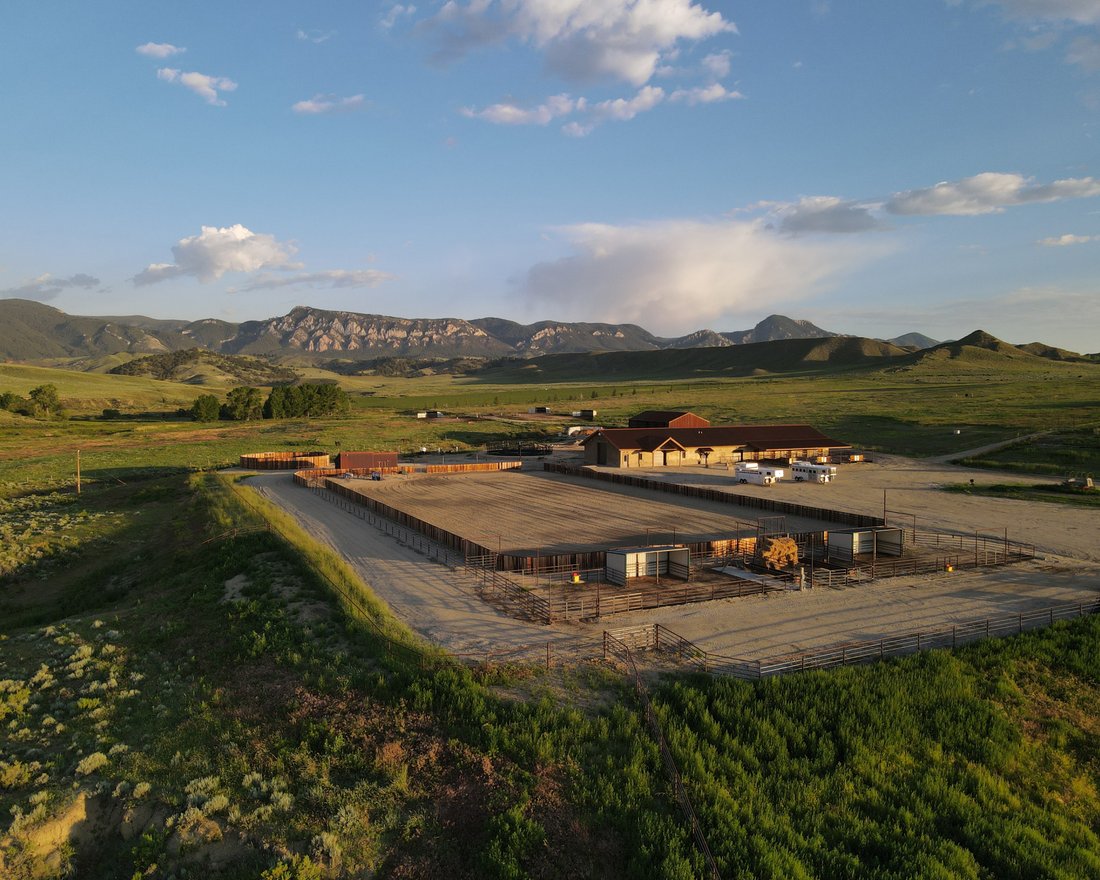 Impeccably Designed Luxury Ranch In Wyoming In Buffalo, Wyoming, United