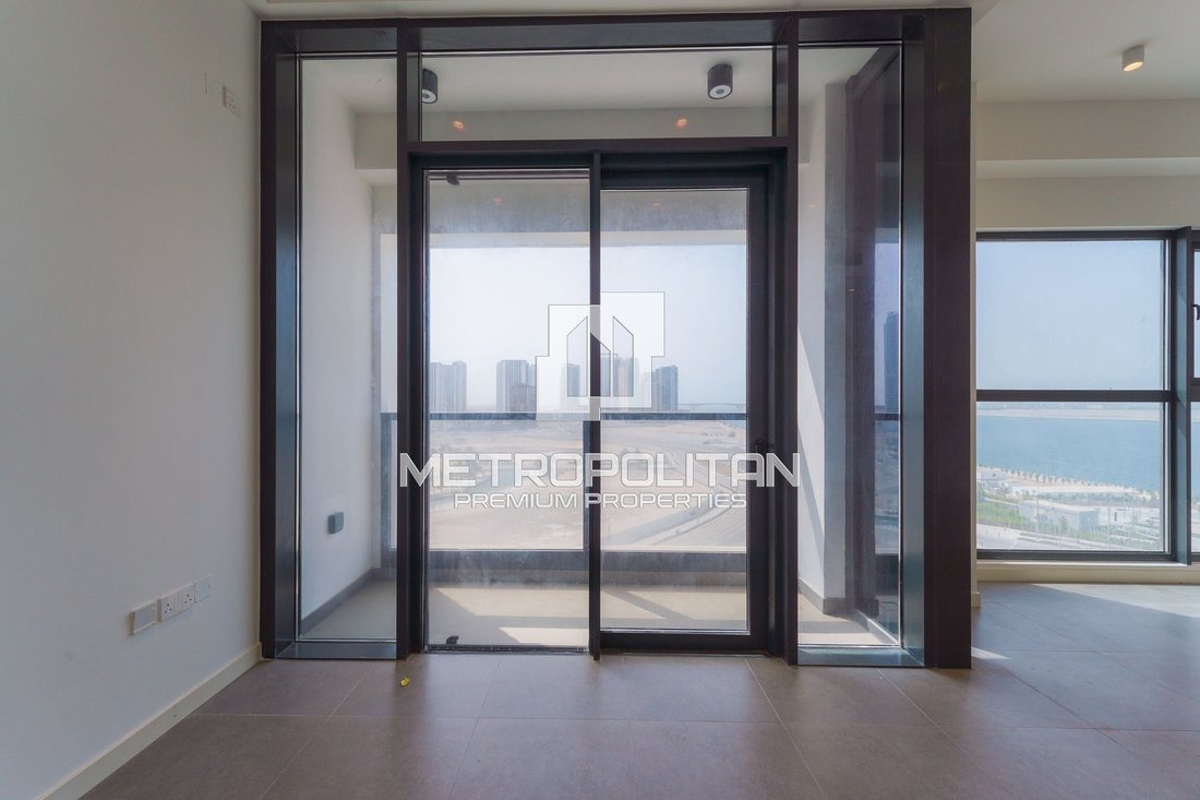 High Floor StudioSea And Park In Abu Dhabi, Abu Dhabi, United Arab