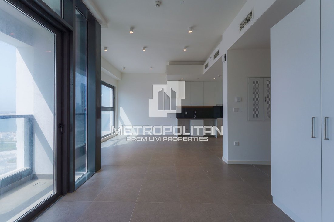 High Floor StudioSea And Park In Abu Dhabi, Abu Dhabi, United Arab